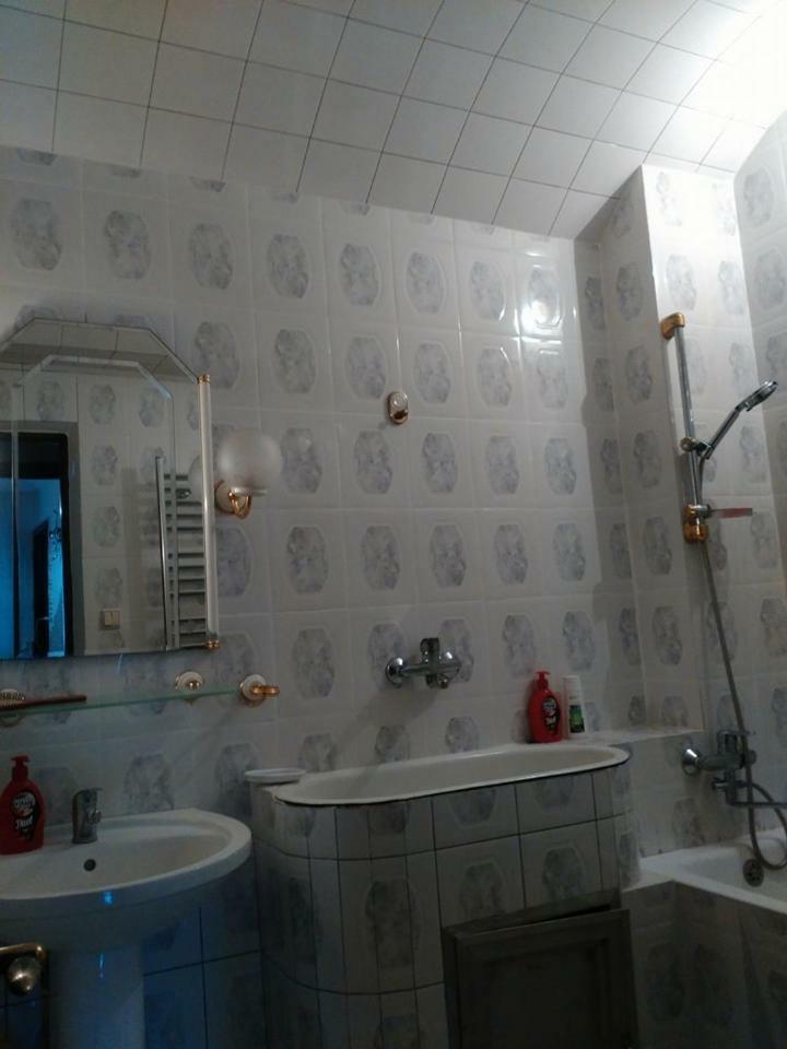 Apartment Жужуна บาทูมิ ภายนอก รูปภาพ