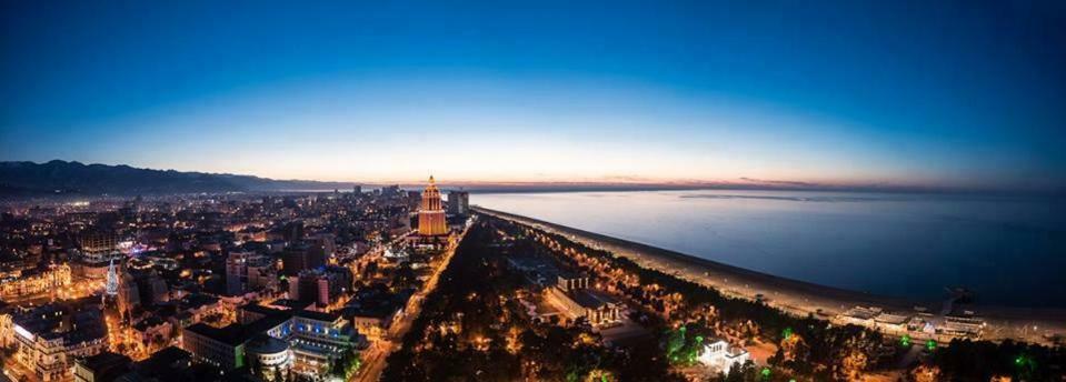 Apartment Жужуна บาทูมิ ภายนอก รูปภาพ