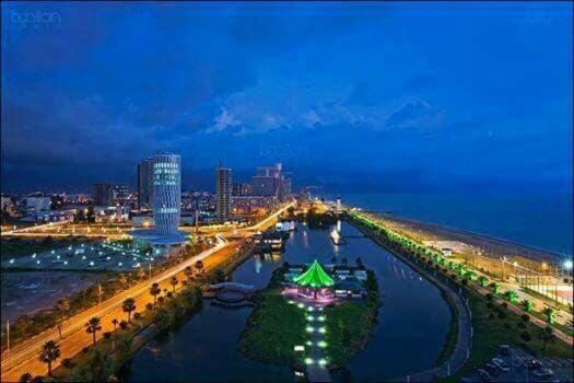 Apartment Жужуна บาทูมิ ภายนอก รูปภาพ